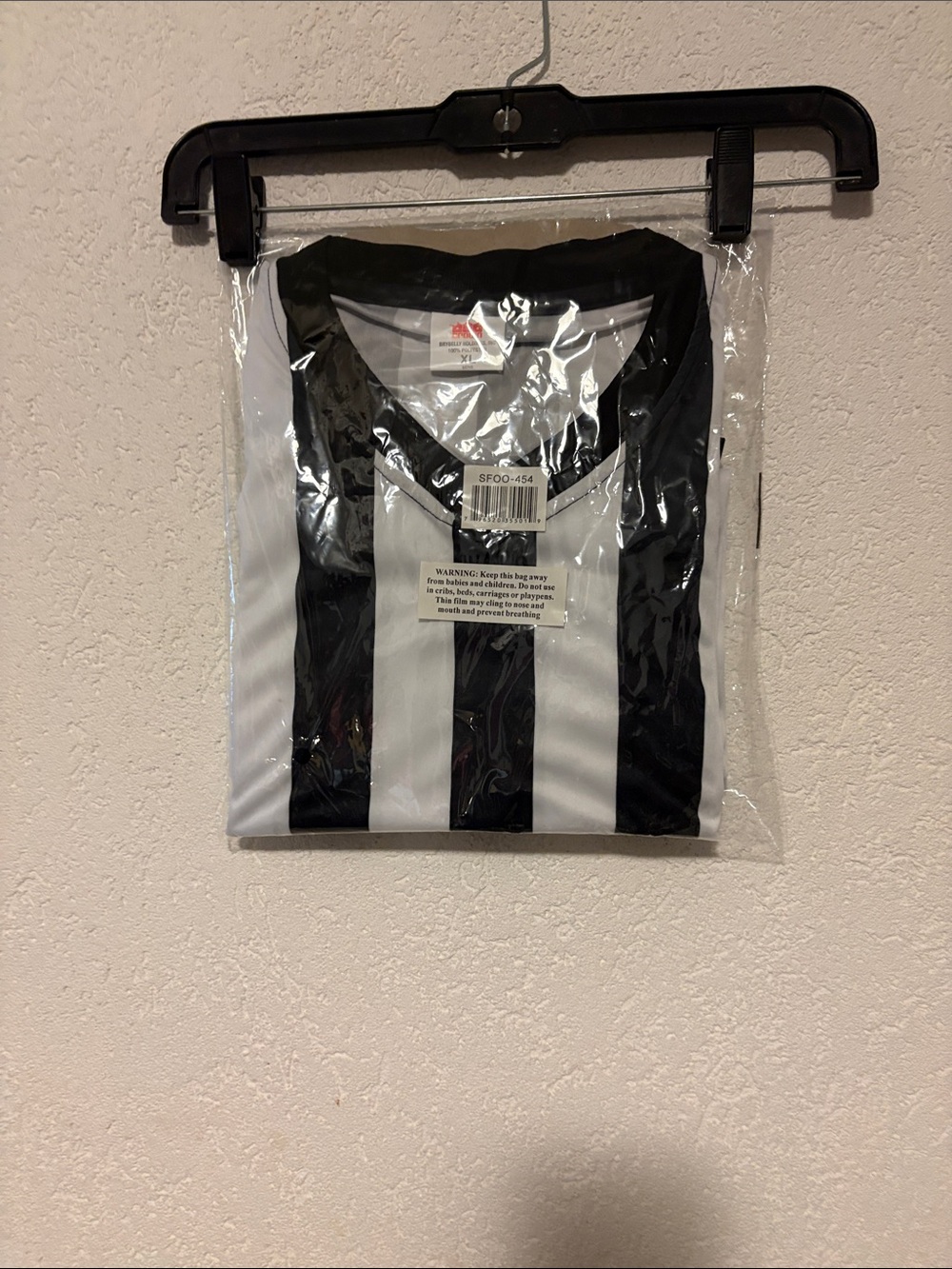 Crown Black & White Vertical-Stripe Men’s Jersey
